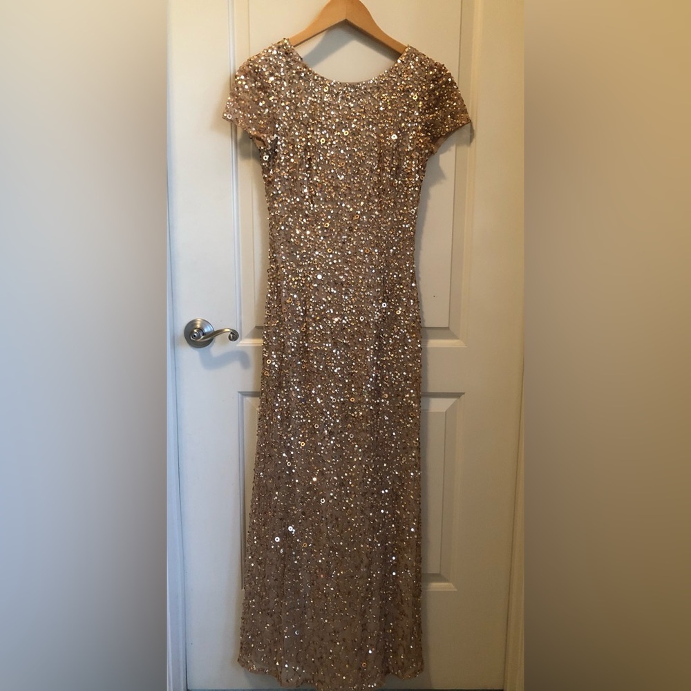 Adrianna Papell Gold Sequin Scoop back gown, champagne, size 4, Long maxi dress